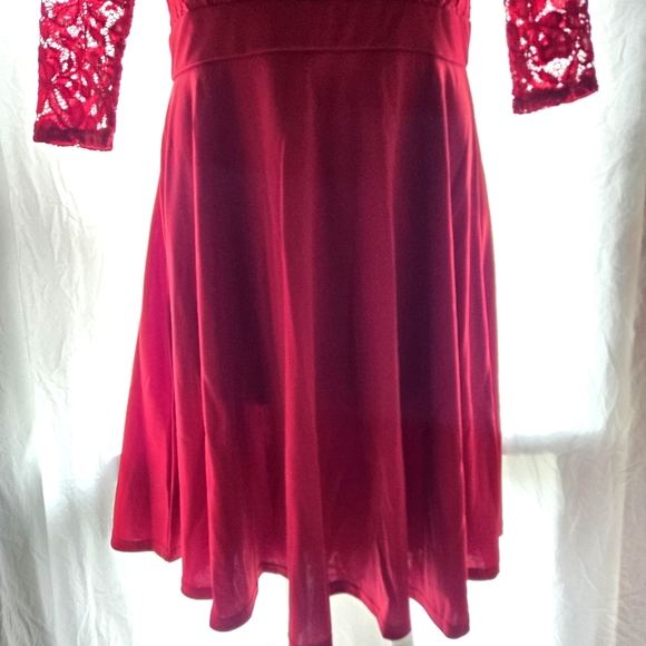 Beautiful Red Dress NWT - Picture 4 of 12
